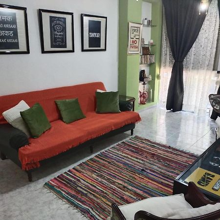 An Indian Bollywood Sevilla Experience - For Families, Couples & Business Trips Ngoại thất bức ảnh
